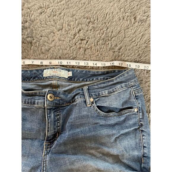 Torrid roll cuff denim shorts size 18‎ - Picture 3 of 7